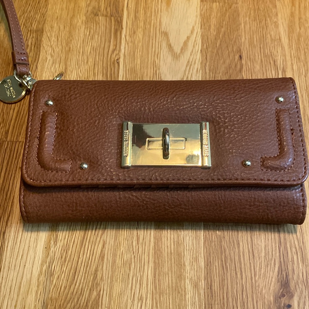 STEVE MADDEN TECH WALLET
